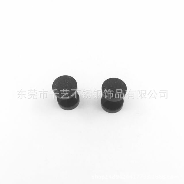 千藝飾品 不銹鋼單面磨砂圓餅杠鈴耳環(huán)歐美簡(jiǎn)約耳釘外貿(mào)熱銷耳飾