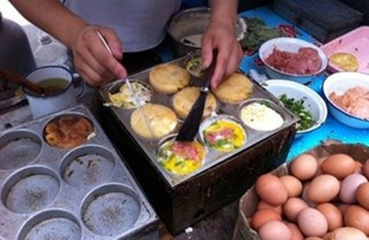 燃?xì)饧t豆餅機雞蛋漢堡商用漢堡機不粘鍋涂層九孔漢堡爐孔徑8厘米